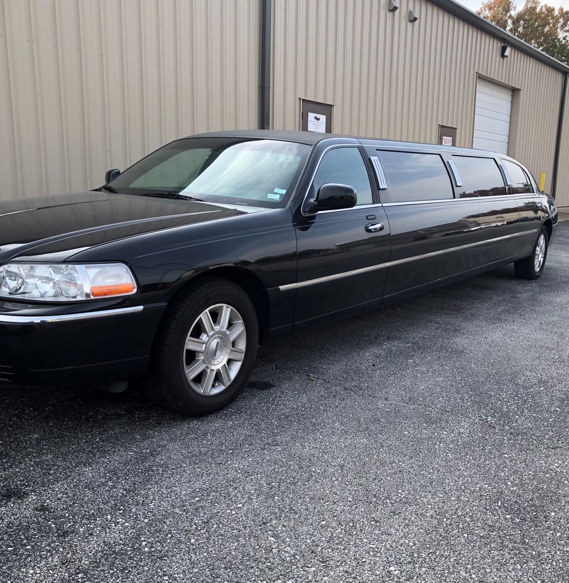 Limousine for sale: 2007 Lincoln Town Car Executive 120&quot; by DaBryan Coach