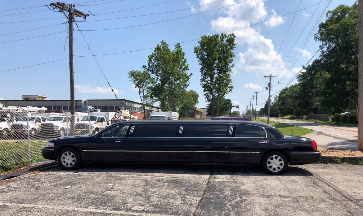 Limousine for Sale in Chesterfield, MO - Photo 3