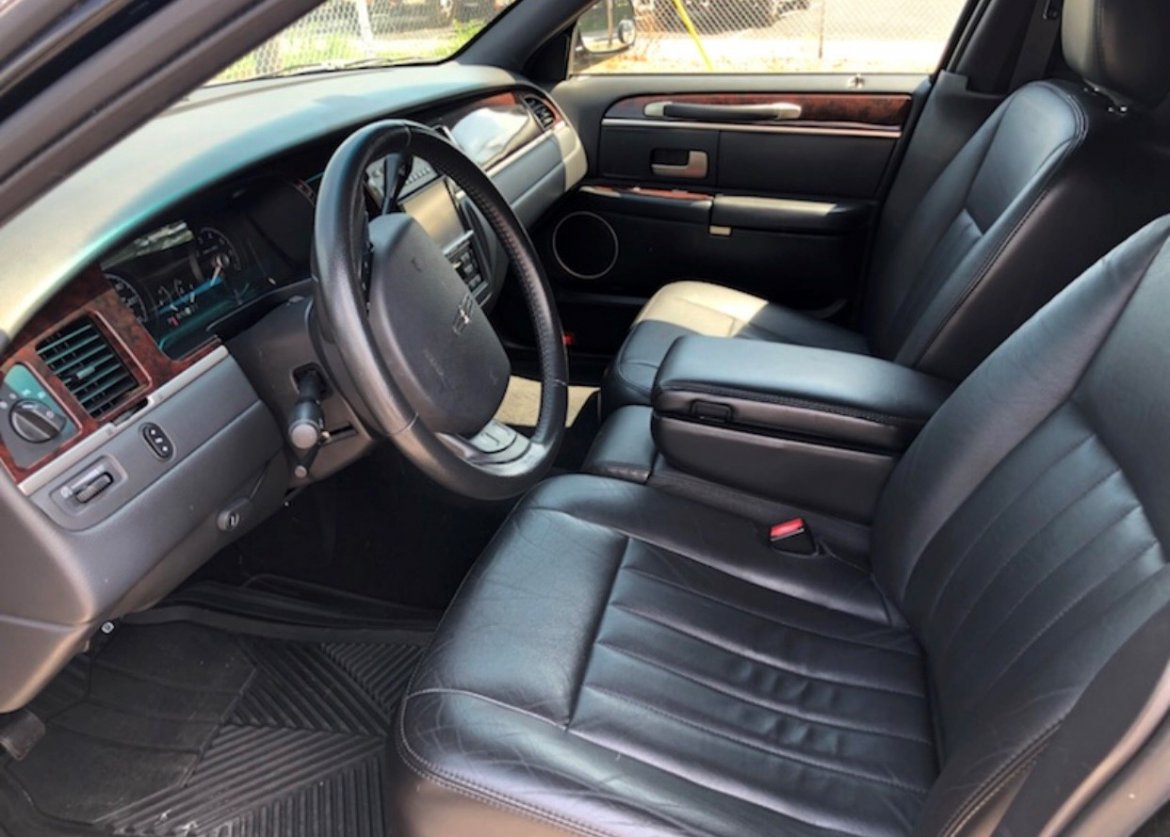 Limousine for Sale in Chesterfield, MO - Photo 5
