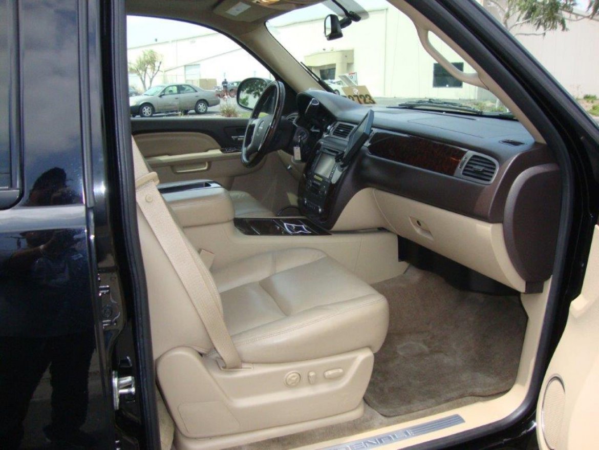 SUV for Sale in Carson, CA - Photo 11