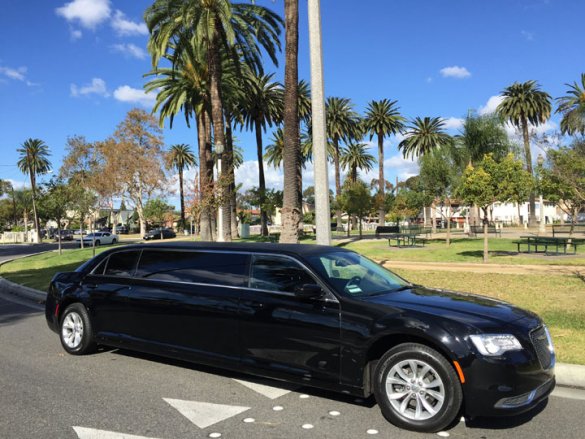 2015 Chrysler 300 Limousine for Sale in Los Angeles, CA - Main Photo