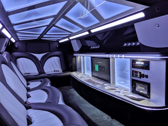 2019 Chrysler 300 Limousine for Sale in springfield, MO - Photo 2