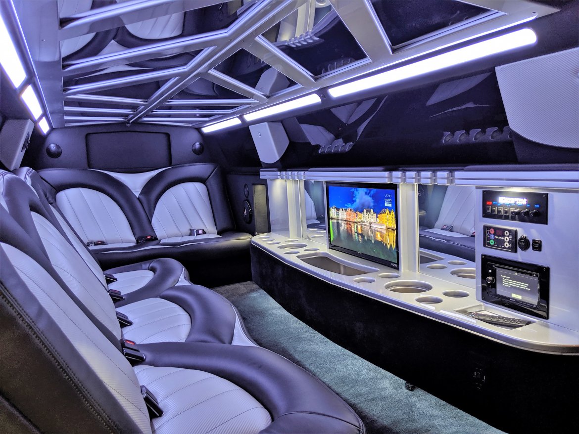 Limousine for Sale in springfield, MO - Photo 4