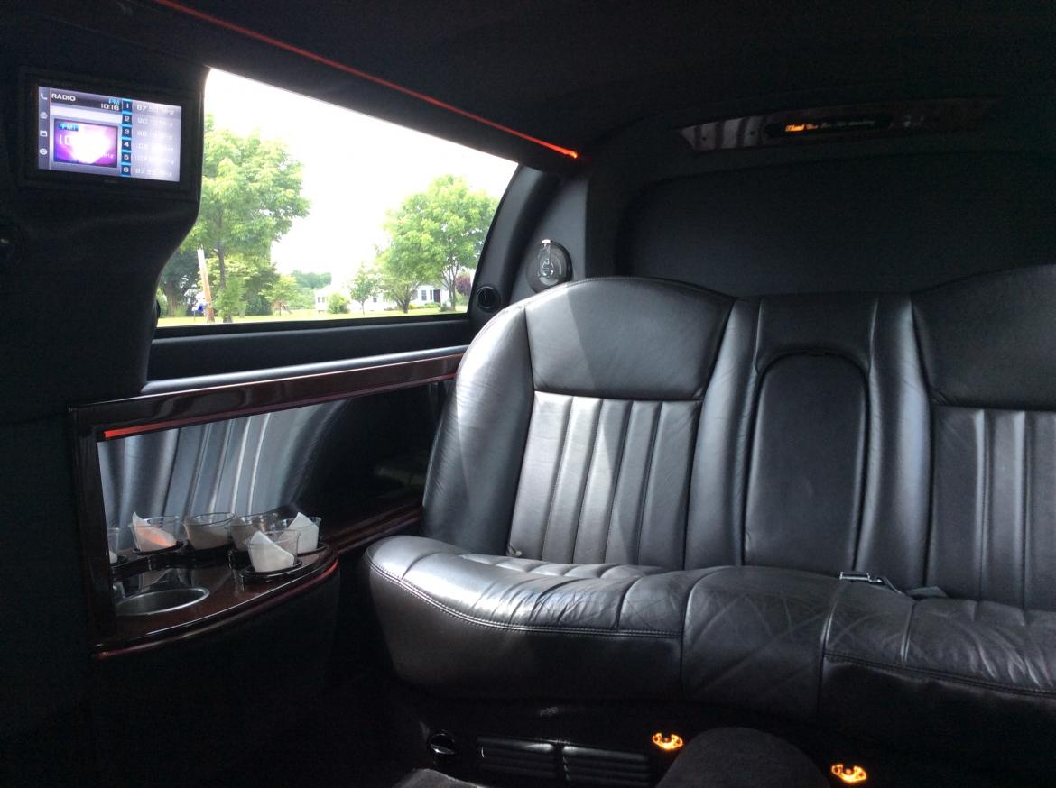 Photo of Limousine for sale: 2007 Lincoln Lincoln Royale 70&quot; by Royale