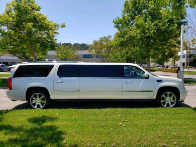 2010 Cadillac Escalade CEO SUV Mobile Office for Sale in Ontario, CA - Photo 2