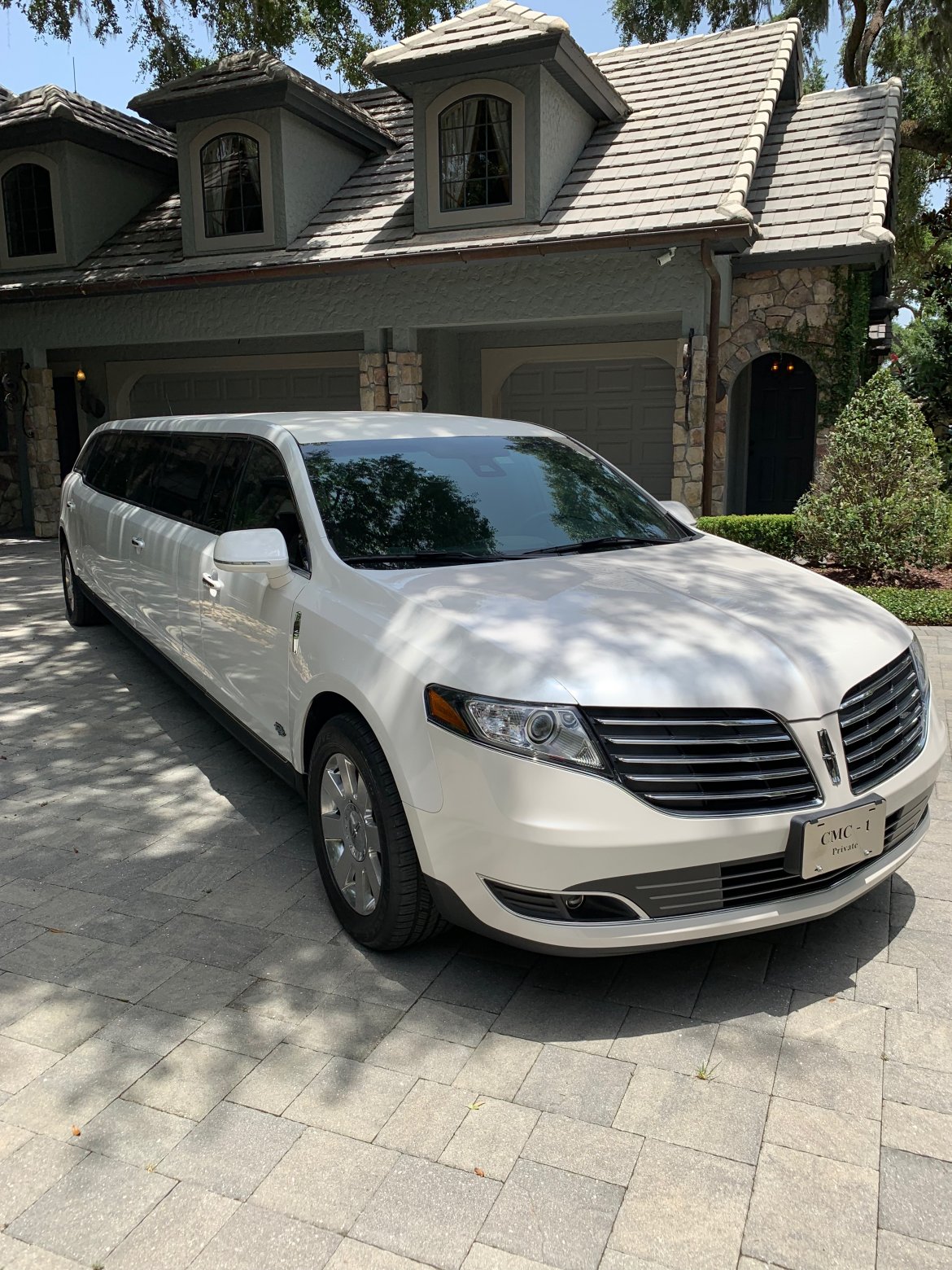 Limousine for sale: 2017 Lincoln mkt 120&quot; by royale