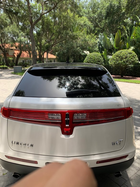 2017 Lincoln mkt Limousine for Sale in orlando, FL - Photo 3