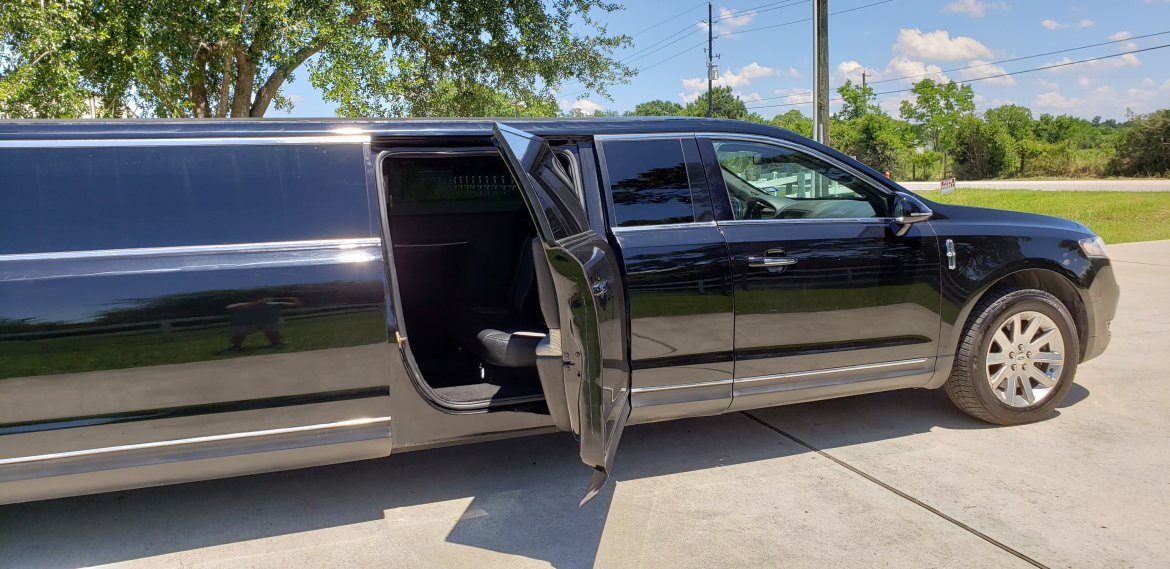 Limousine for Sale in Houston, TX - Photo 4