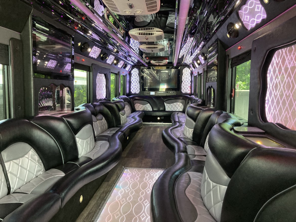 Limo Bus for Sale in Staten Island, NY - Photo 21