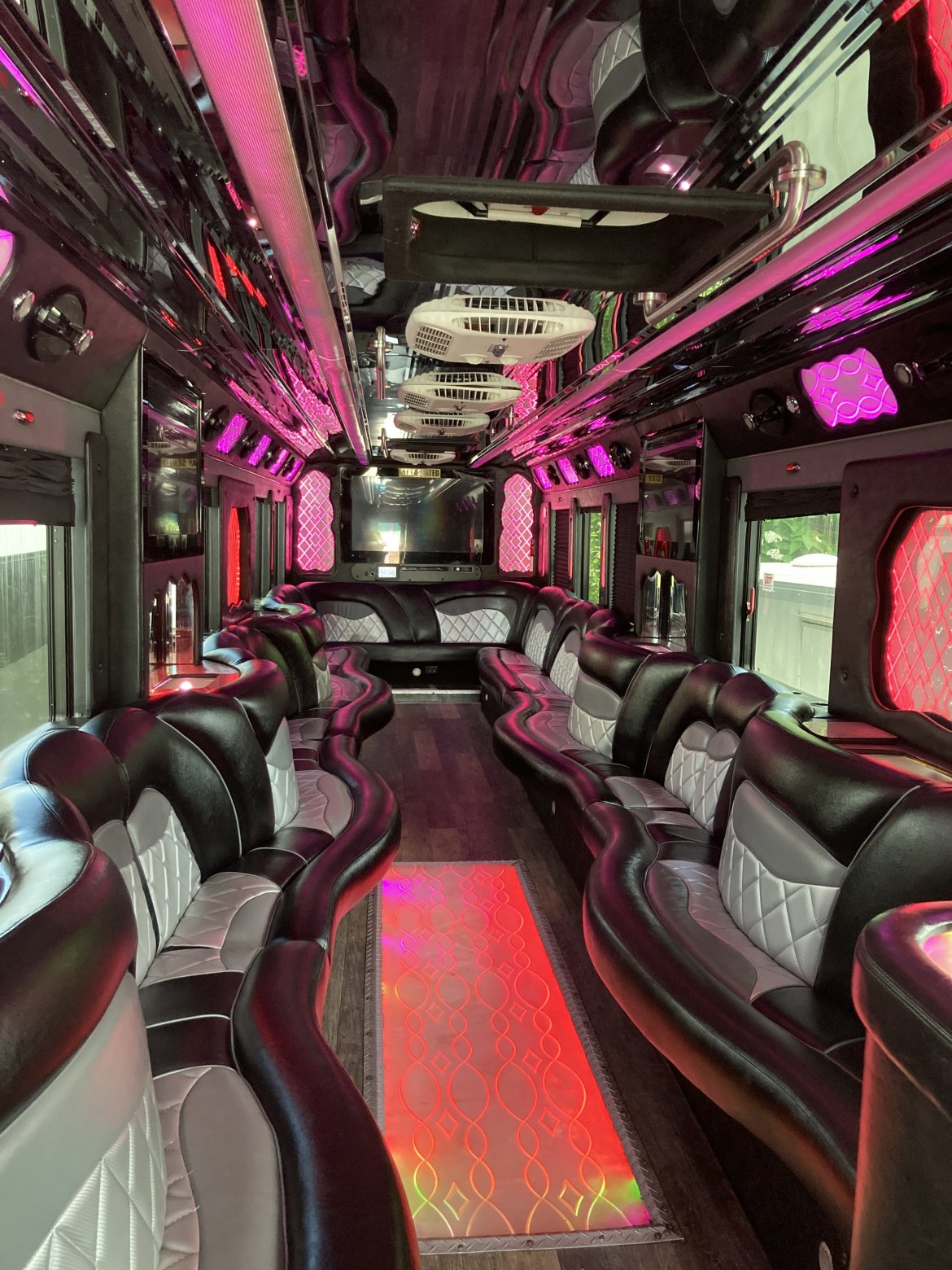 Limo Bus for Sale in Staten Island, NY - Photo 25