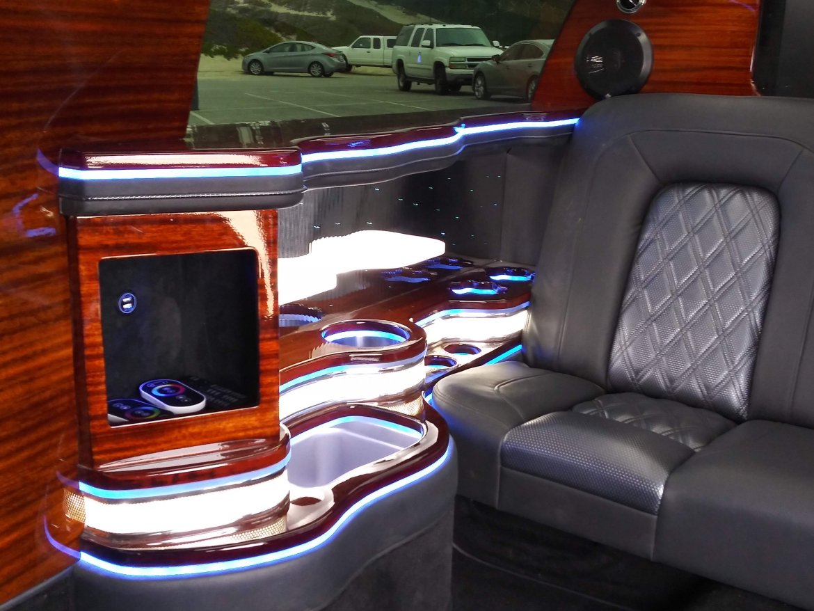 Limousine for Sale in Los Angeles, CA - Photo 14