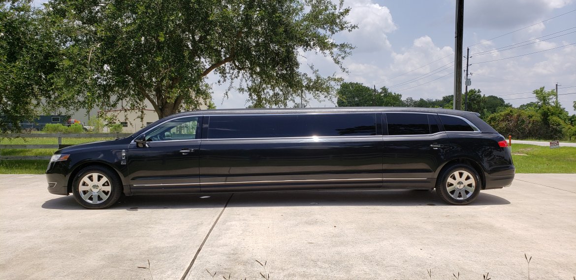Limousine for Sale in Houston, TX - Photo 4