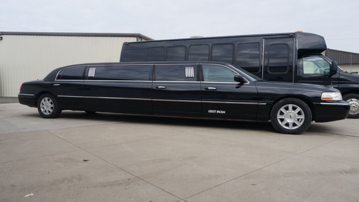 Limousine for Sale in North East, PA - Photo 11