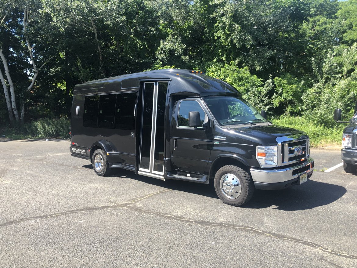 Limo Bus for sale: 2014 Ford E350 by Turtle Top