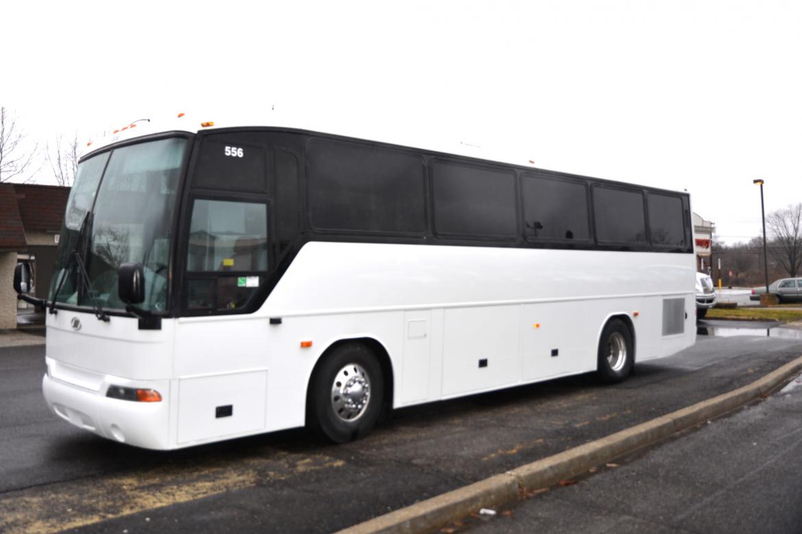 Motorcoach for sale: 2002 Freightliner E3500 35&quot; by MCI