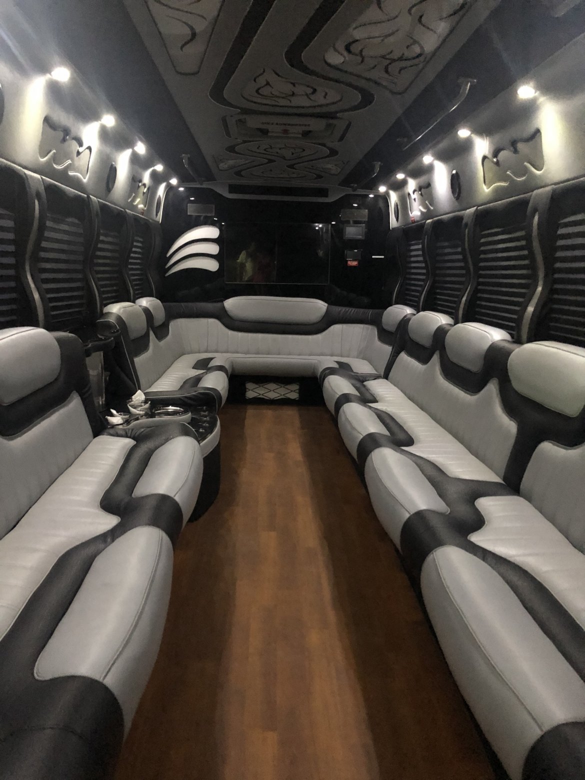 Limo Bus for Sale in North East, PA - Photo 19