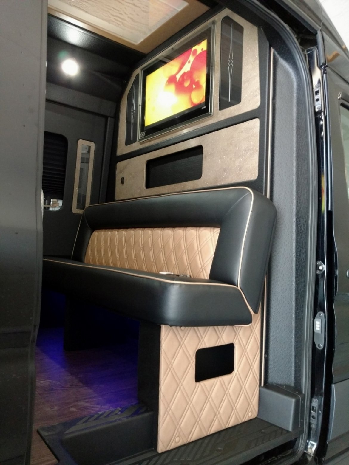 Limo Bus for Sale in NORTH EAST, PA - Photo 11