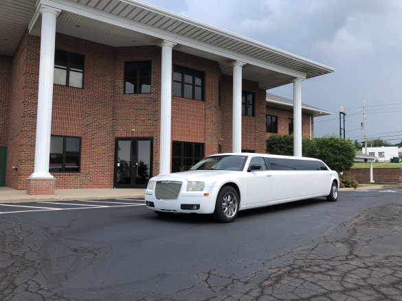 2008 Chrysler 300 Limousine for Sale in North East, PA - Photo 2