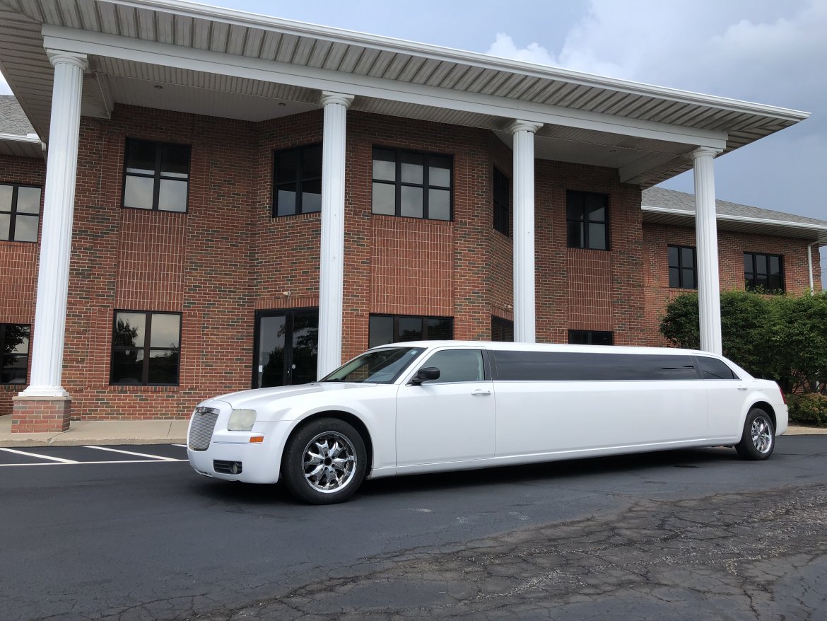 Limousine for sale: 2008 Chrysler 300 by Ultimate