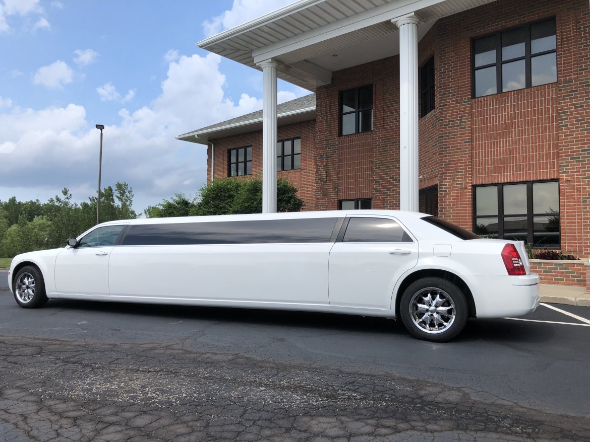Limousine for Sale in North East, PA - Photo 8