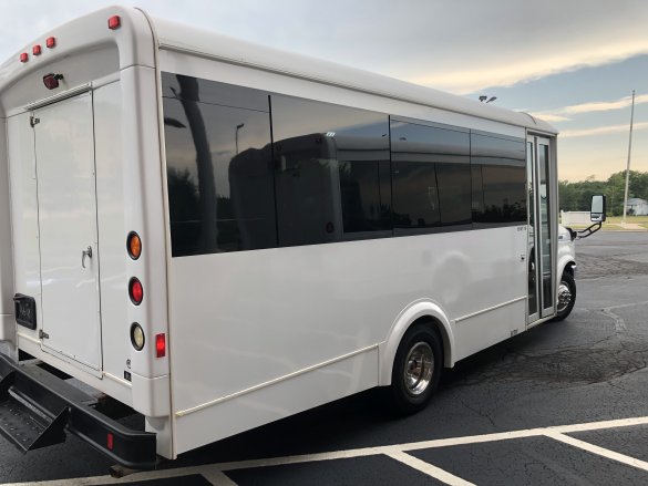2014 Ford E-450 Limo Bus for Sale in North East, PA - Photo 3
