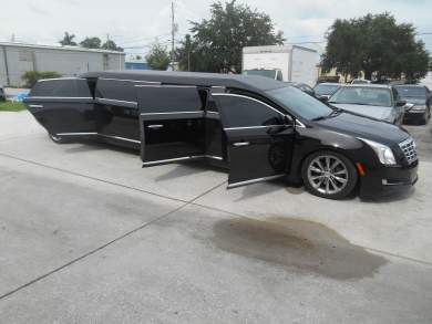 2013 Cadillac XTS Limousine for Sale in TAMPA, Florida, US - Photo 4