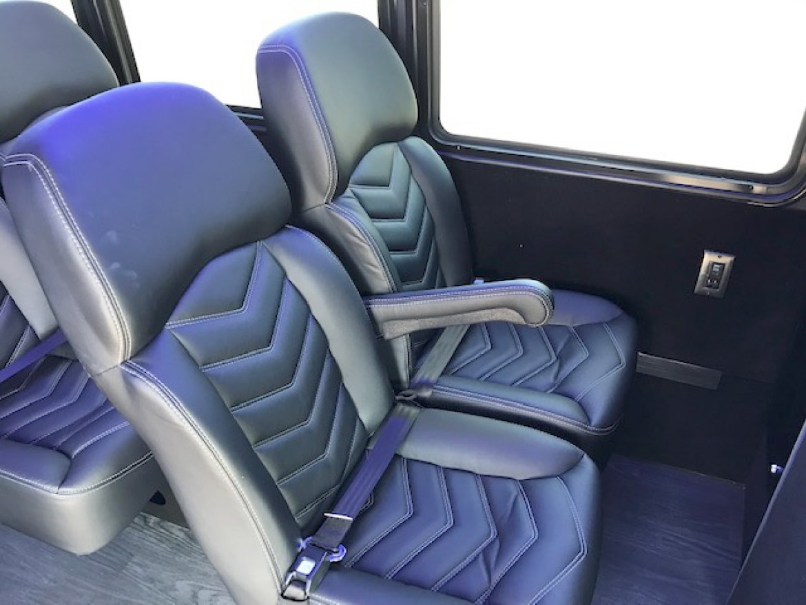 Shuttle Bus for Sale in oaklyn, NJ - Photo 9