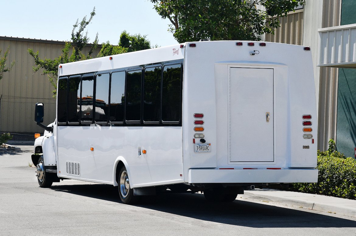 Limo Bus for Sale in Fontana, CA - Photo 5