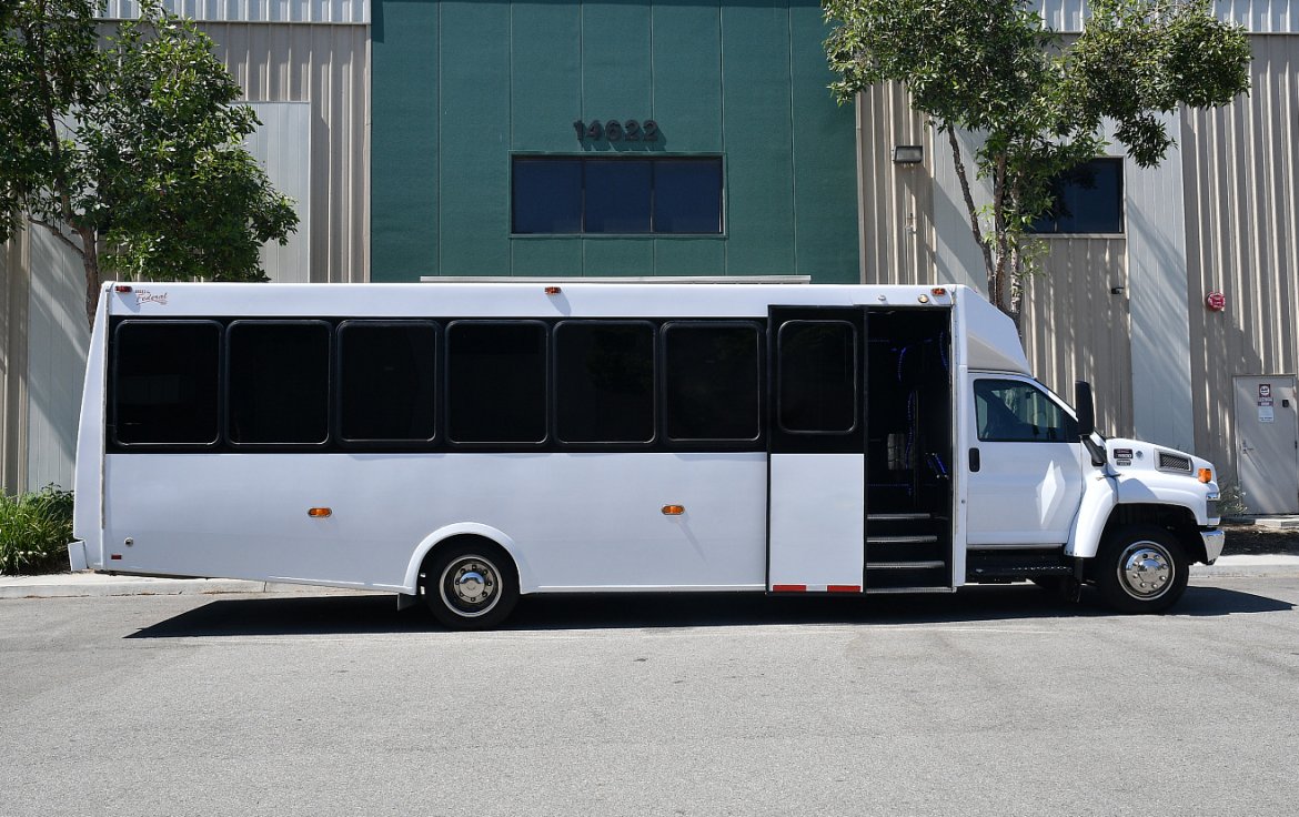 Limo Bus for Sale in Fontana, CA - Photo 7