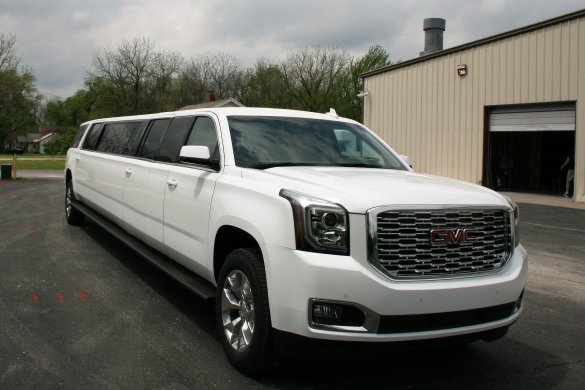 2019 GMC Yukon xl SUV Stretch for Sale in Springfield, MO - Main Photo