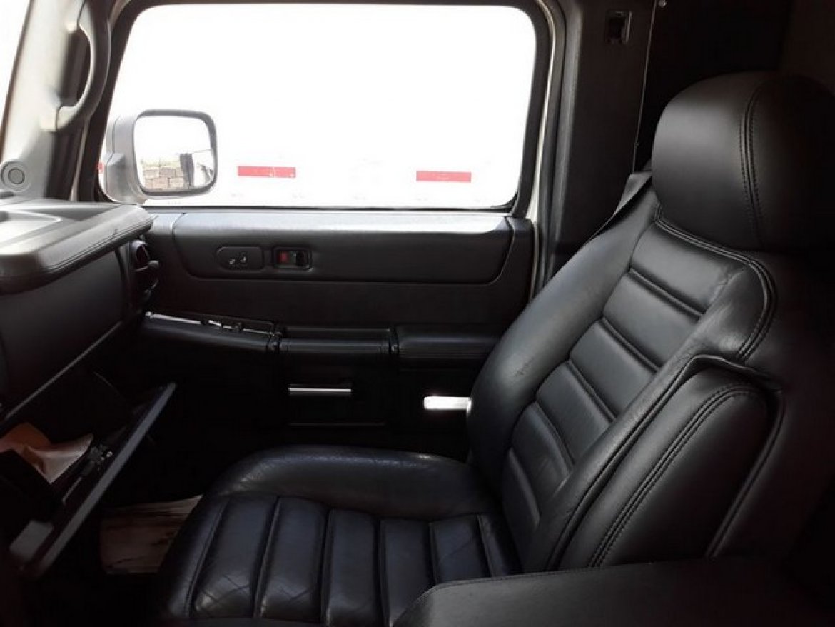 SUV Stretch for Sale in McKinney, TX - Photo 4