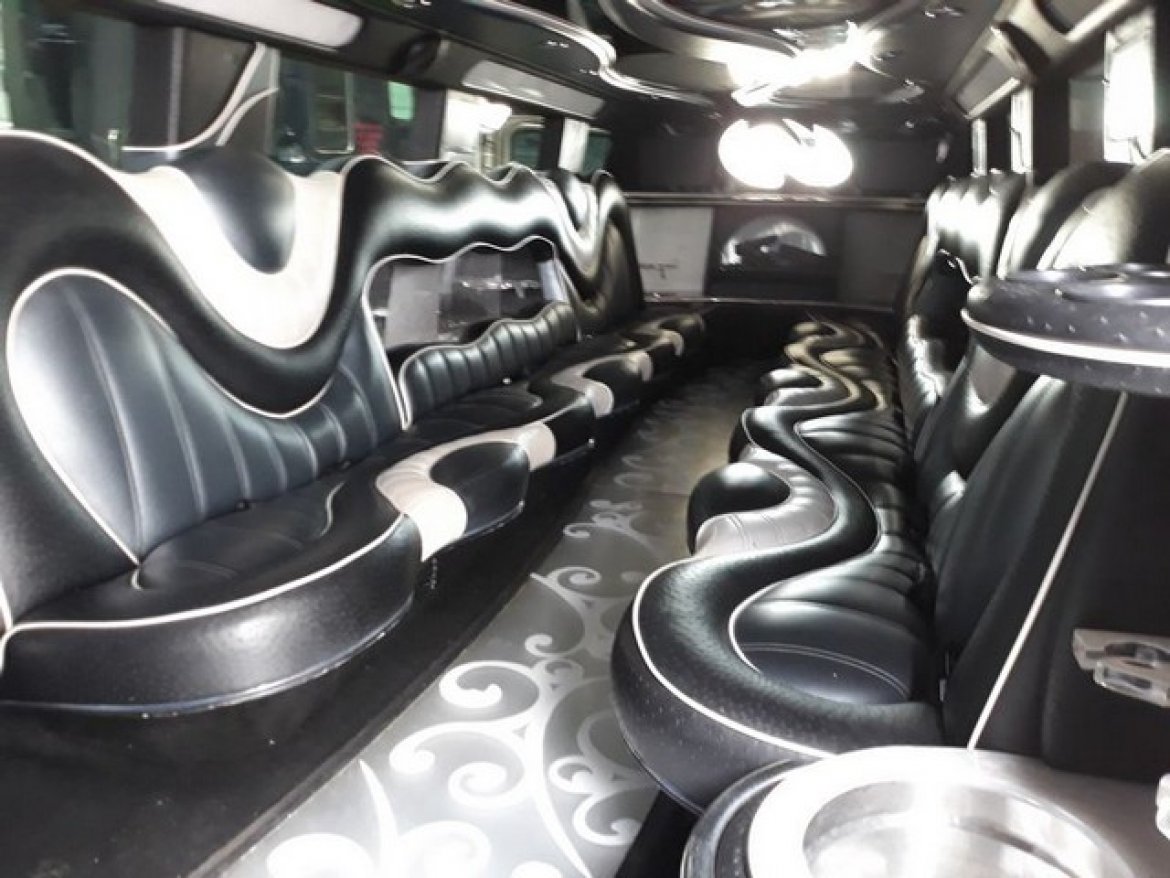 SUV Stretch for Sale in McKinney, TX - Photo 8