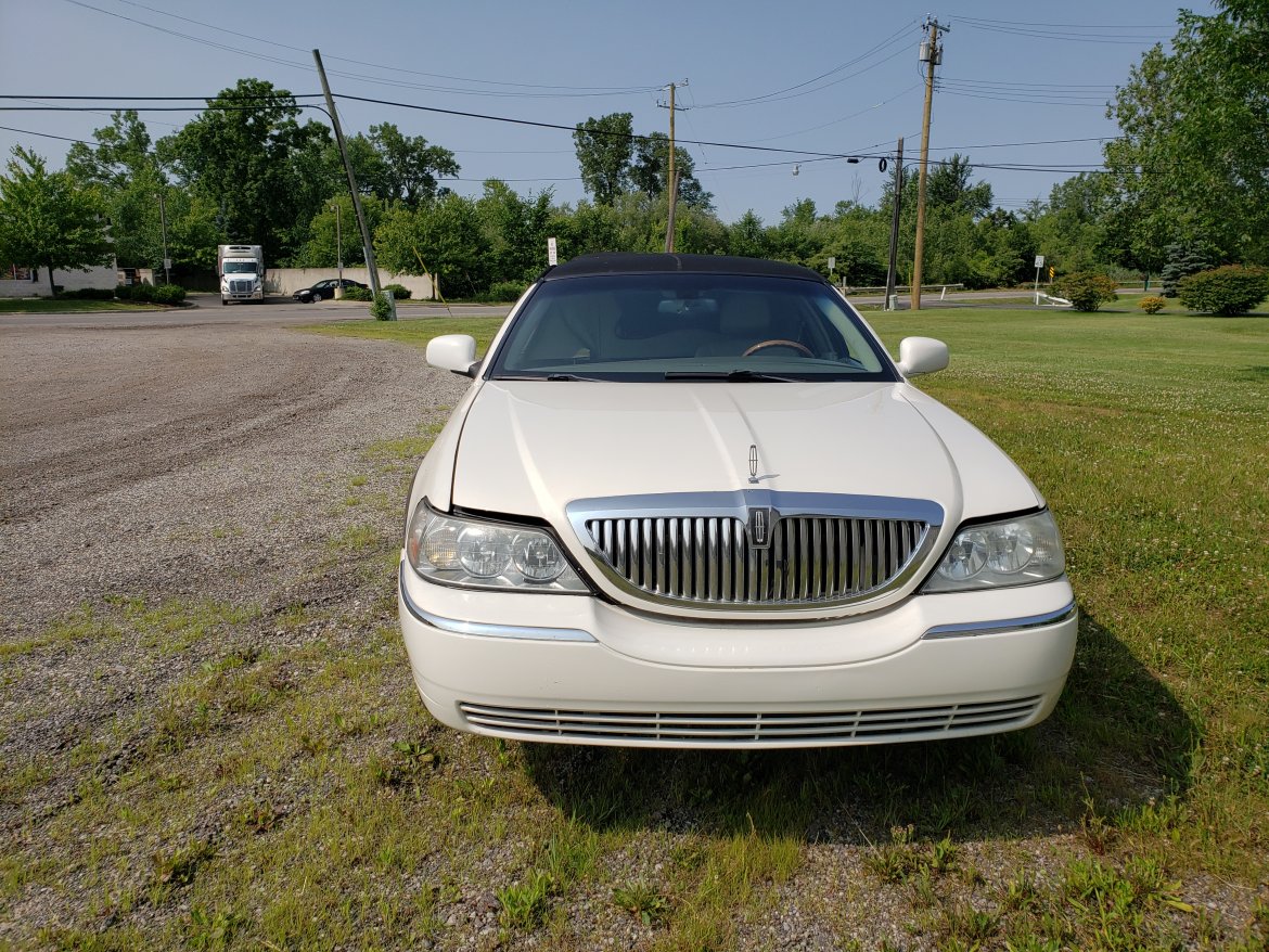 Limousine for Sale in New Boston, MI - Photo 6