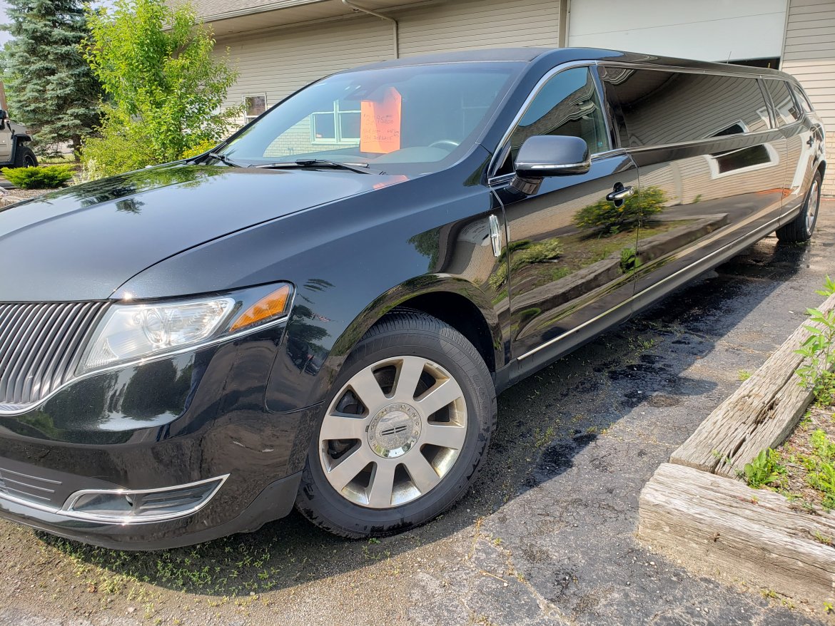 Limousine for sale: 2014 Lincoln MKT 120&quot; by 5th door Royal