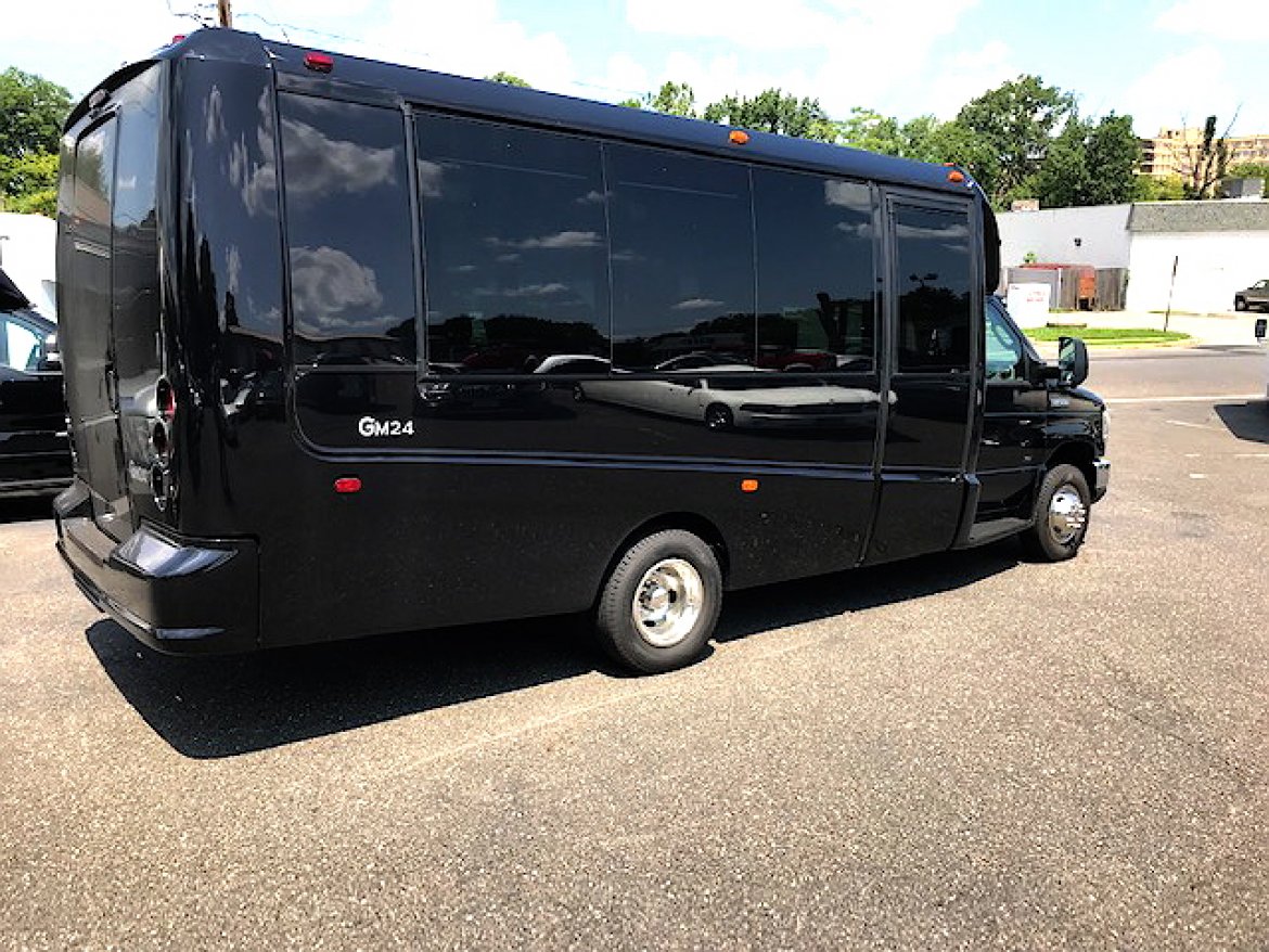 Executive Shuttle for Sale in oaklyn, NJ - Photo 2