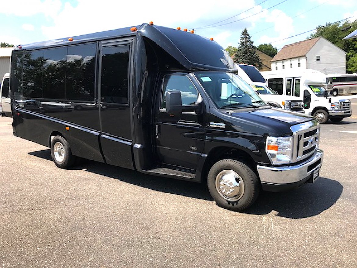 Executive Shuttle for Sale in oaklyn, NJ - Photo 3