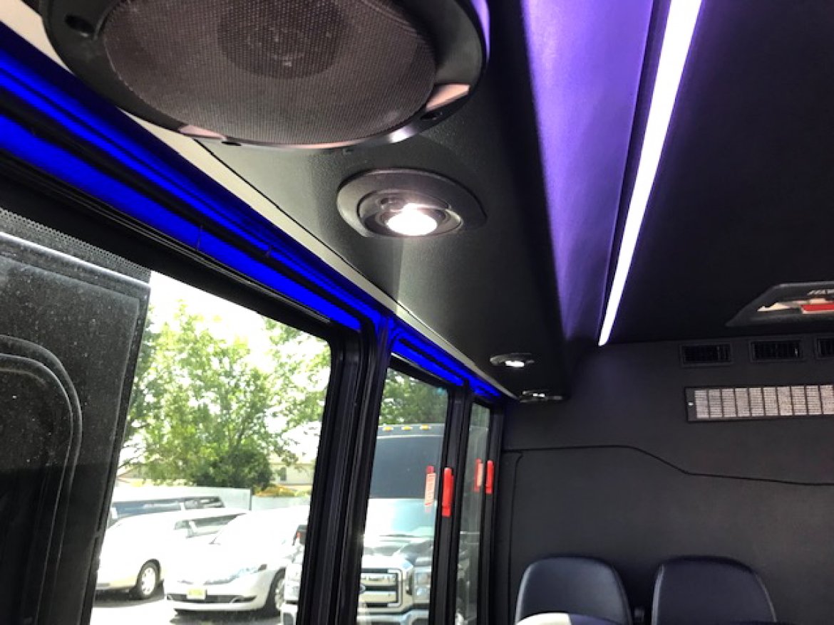 Executive Shuttle for Sale in oaklyn, NJ - Photo 9