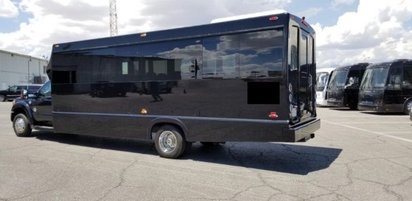 2015 Ford F-550 Shuttle Bus for Sale in Fontana, CA - Photo 2