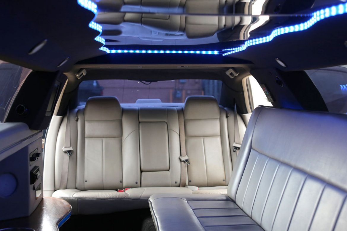 Limousine for Sale in Maryville, MO - Photo 15