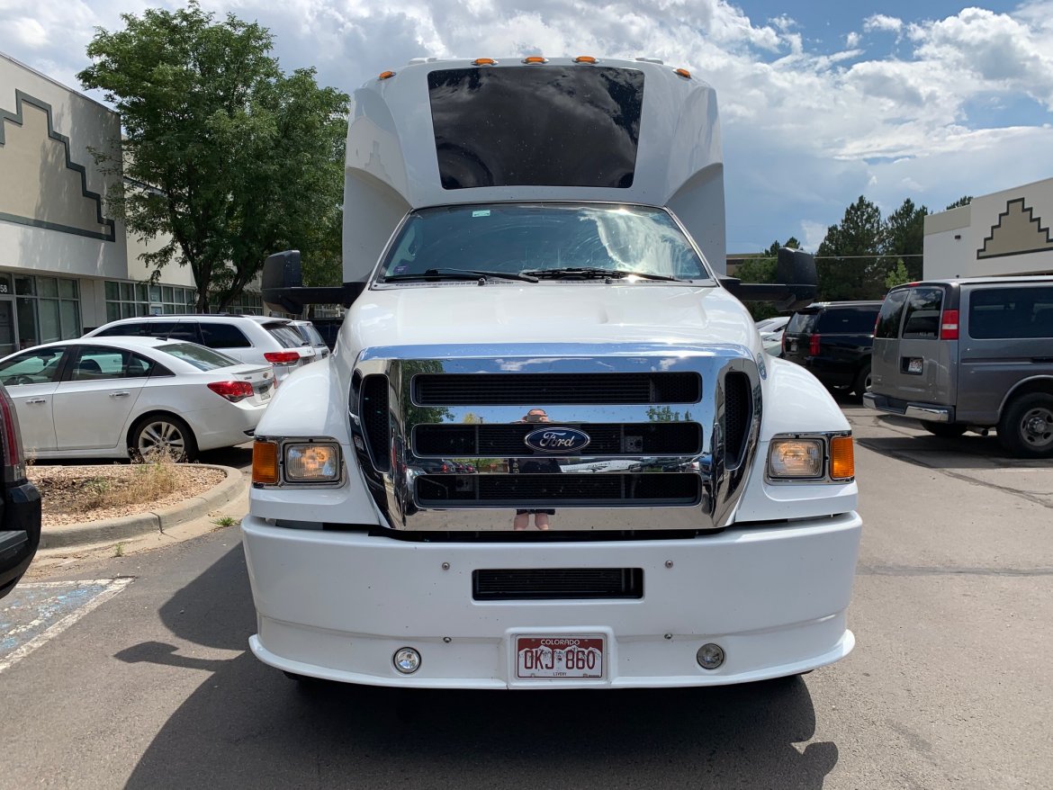 Limo Bus for Sale in Aurora, CO - Photo 2