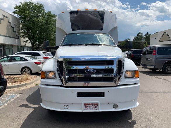 2015 Ford F650 Limo Bus for Sale in Aurora, CO - Photo 2