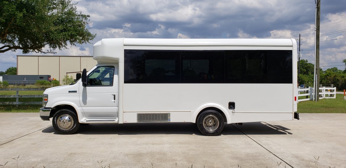 Limo Bus for Sale in Houston, TX - Photo 4