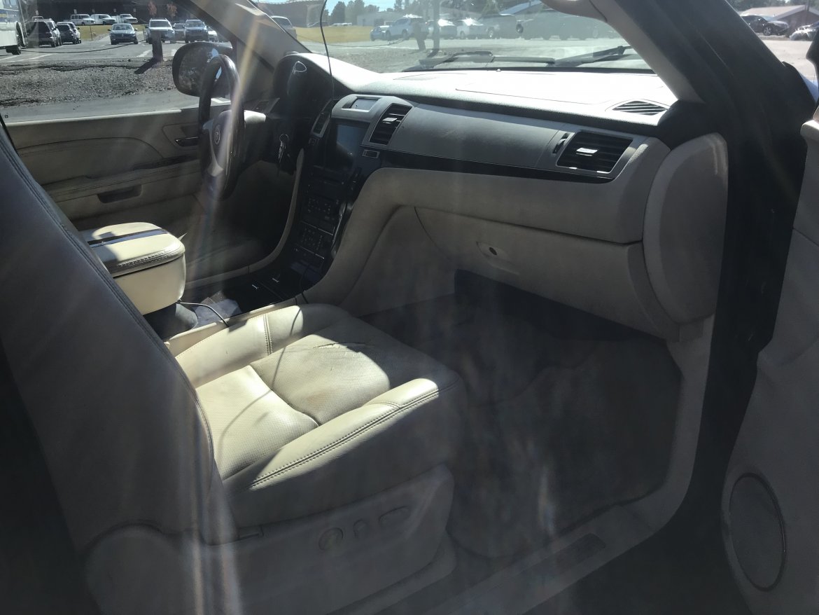 CEO SUV Mobile Office for Sale in peoria, AZ - Photo 13