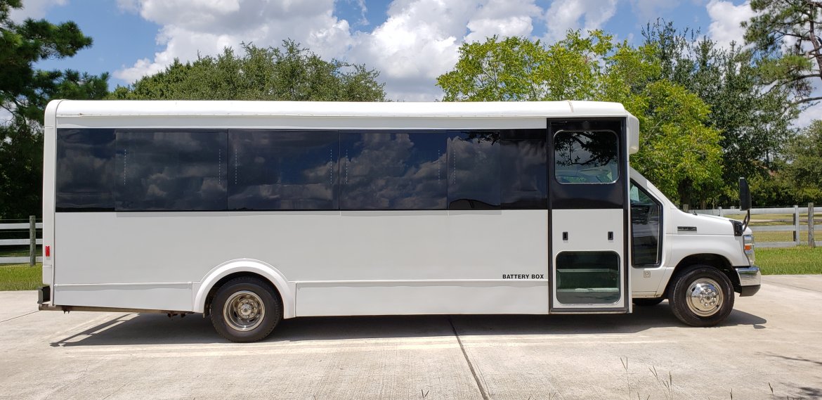 Limo Bus for Sale in Houston, TX - Photo 4