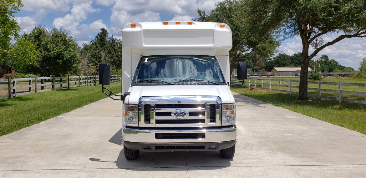 Limo Bus for Sale in Houston, TX - Photo 2