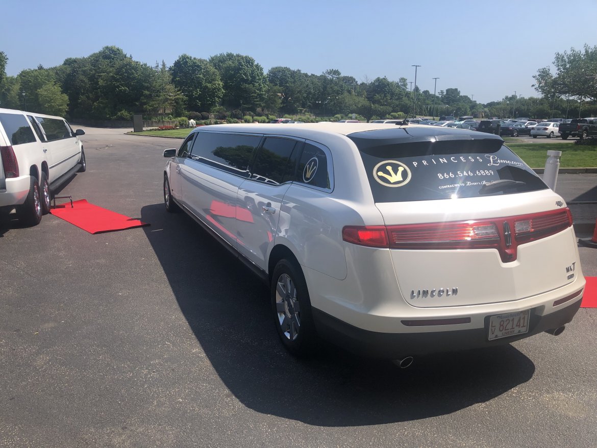 Limousine for Sale in Acushnet, MA - Photo 7