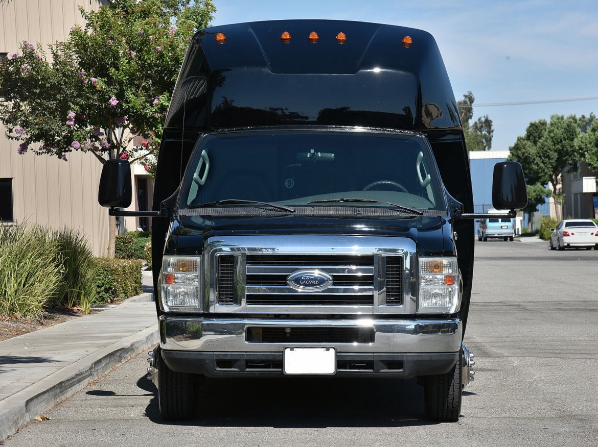 Limo Bus for Sale in Fontana, CA - Photo 5