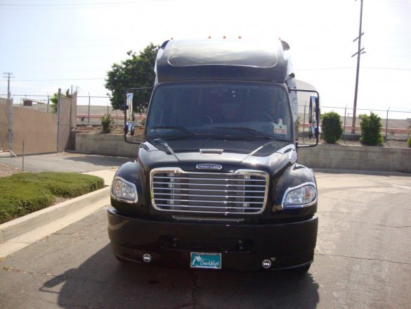 2019 Freightliner M2 E40 SuperCoach Executive Shuttle for Sale in CARSON, CA - Photo 2