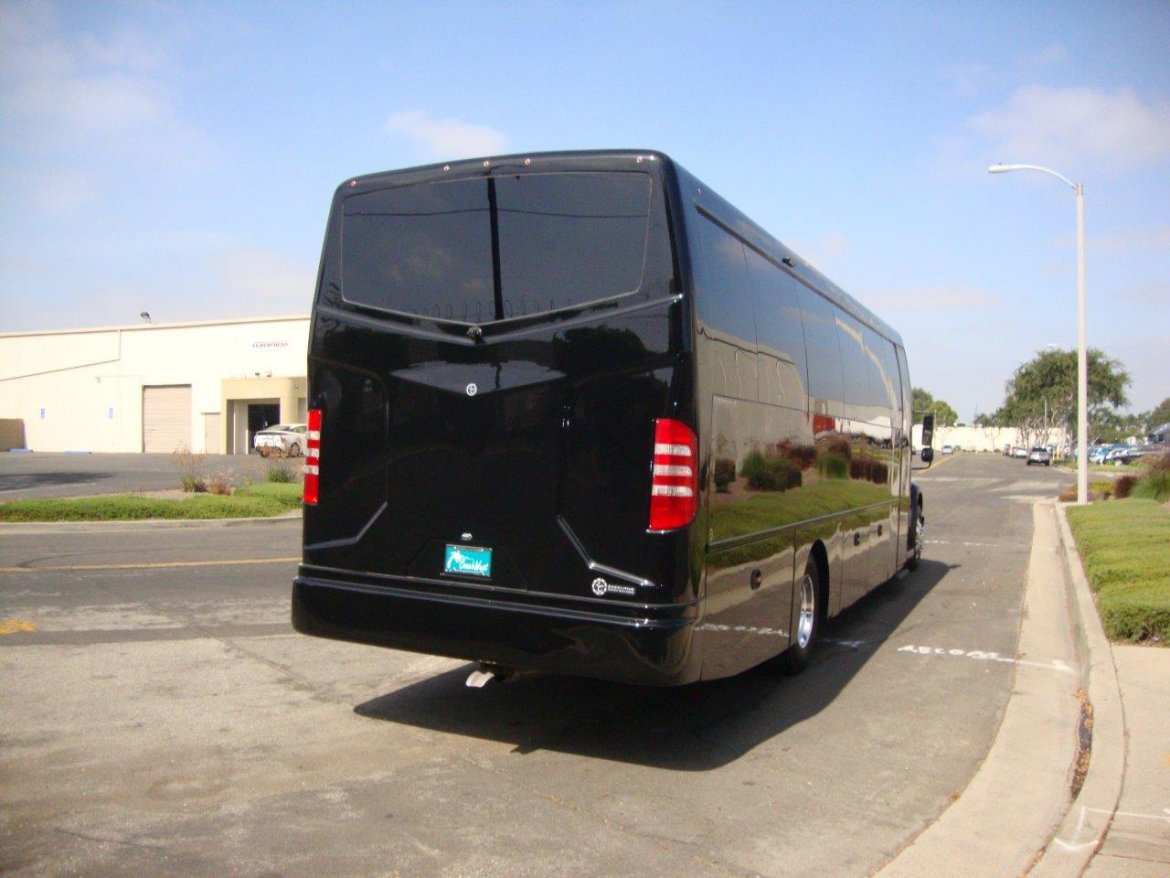 Executive Shuttle for Sale in CARSON, CA - Photo 7