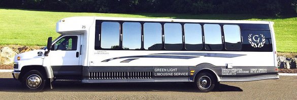 2008 Chevrolet Max 5500 Limo Bus for Sale in Danbury, CT - Photo 2